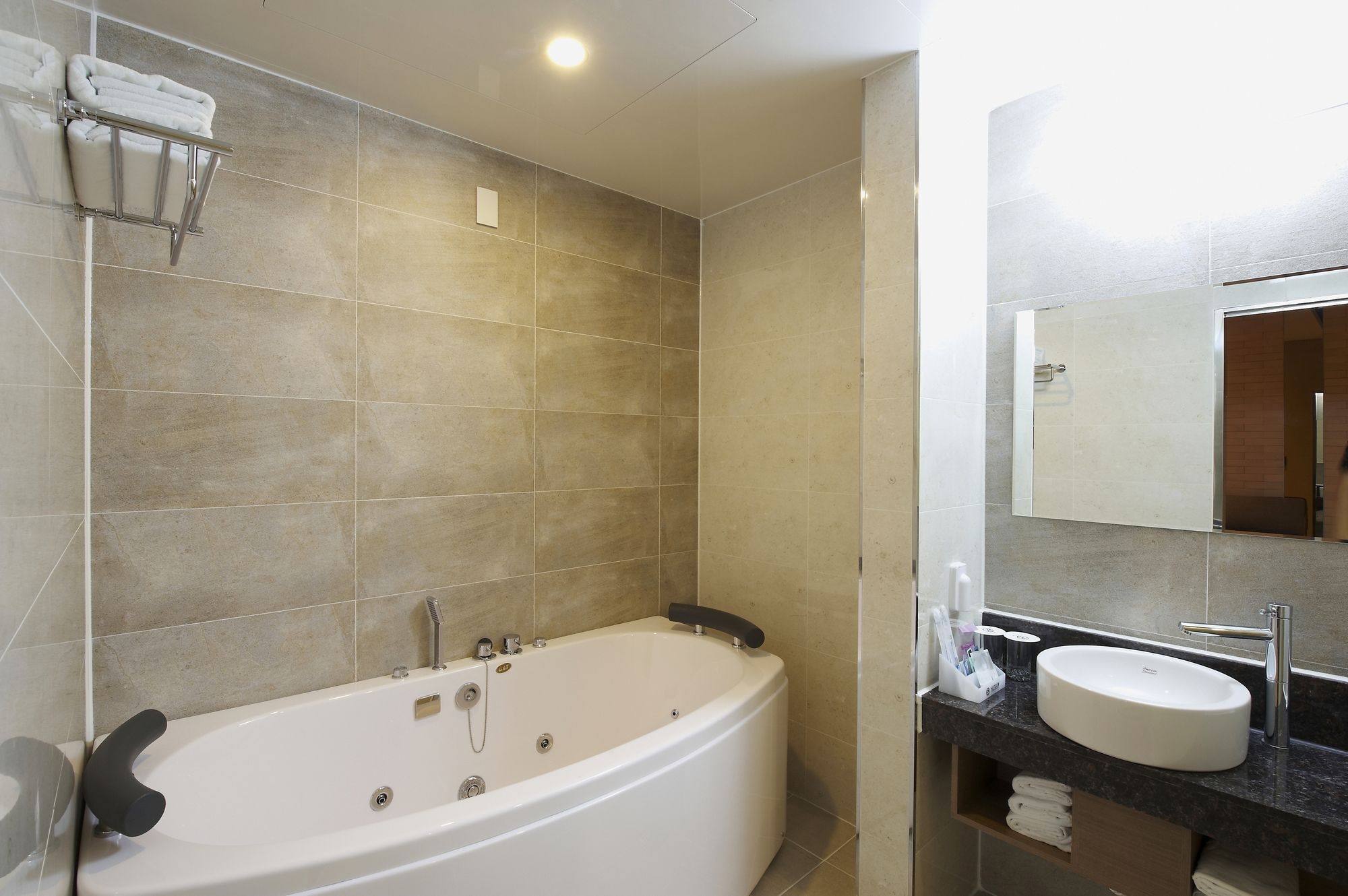 Hotel B Gwangju Metropolitan City Екстериор снимка